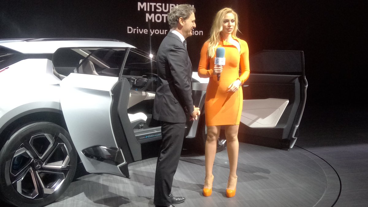 devos_alain's tweet image. #GIMSSwiss2018. De AutoWereld-reporters dragen een heel soort uniform, maar zijn minstens even bekwaam. @Autowereld_be