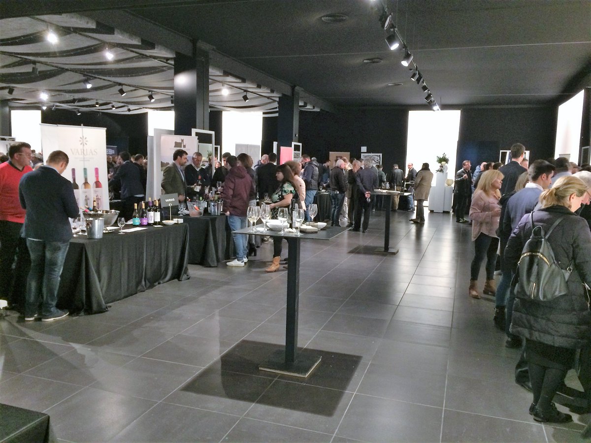 Bons moments compartint vins i novetats a la Pasarel·la Vinícola del Penedès <a href="/dopenedes/">DO Penedès</a> al <a href="/EspaiMasMarroch/">MasMarroch</a>. <a href="/CavasGramona/">Cavas Gramona</a> <a href="/AvgvstvsForvm/">Avgvstvs Forvm</a> <a href="/canfeixes/">Huguet de Can Feixes</a> <a href="/CavaPedregosa/">Castelo de Pedregosa</a>