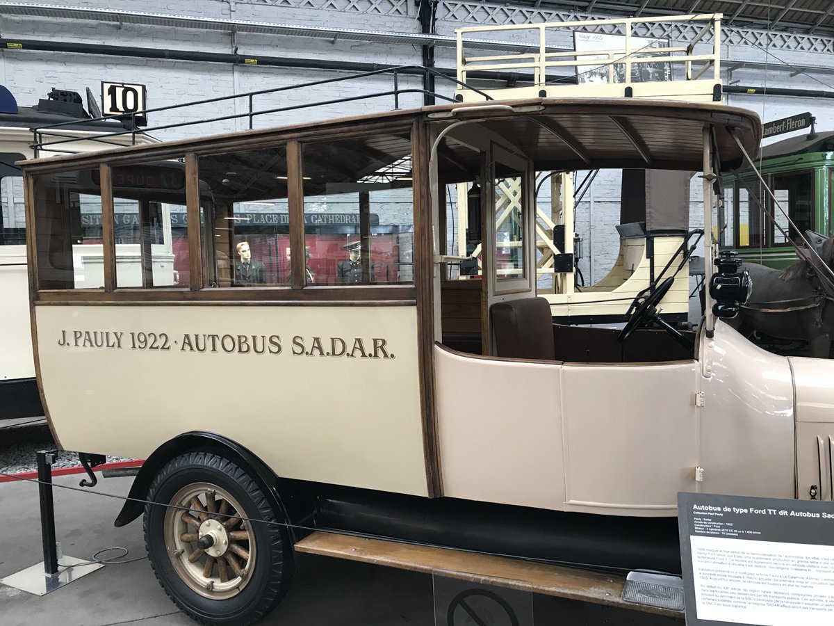 Rene_Collin's tweet photo. Perspectives d’avenir &amp; visite du @MuseeTransports à @VilledeLiege : une collection magique, une ballade à travers le temps mais aussi un véritable outil de réflexion sur la #mobilité au sens large @walloniatourism https://t.co/V9DQcacm4p