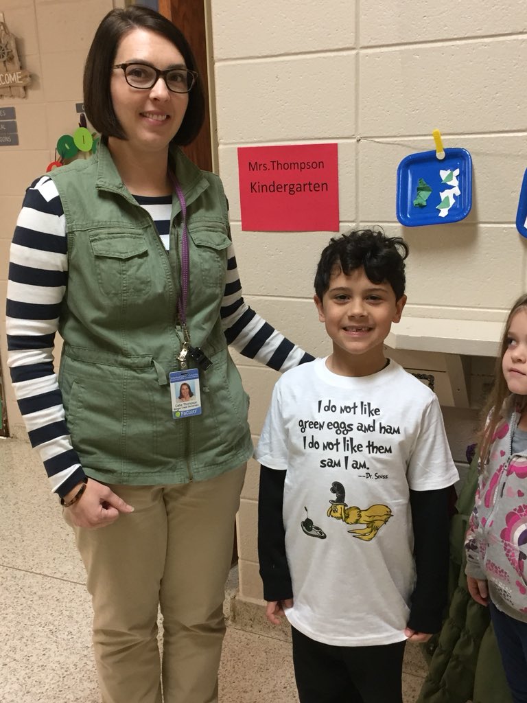 BCESRTI2's tweet photo. March 5th BCES celebrated Dr. Seuss Week with Green Eggs and Ham Activities and wearing green! @BoonesCreekElem #thewashingtonway #BCESDrSeussNight https://t.co/Ob3peRygDM