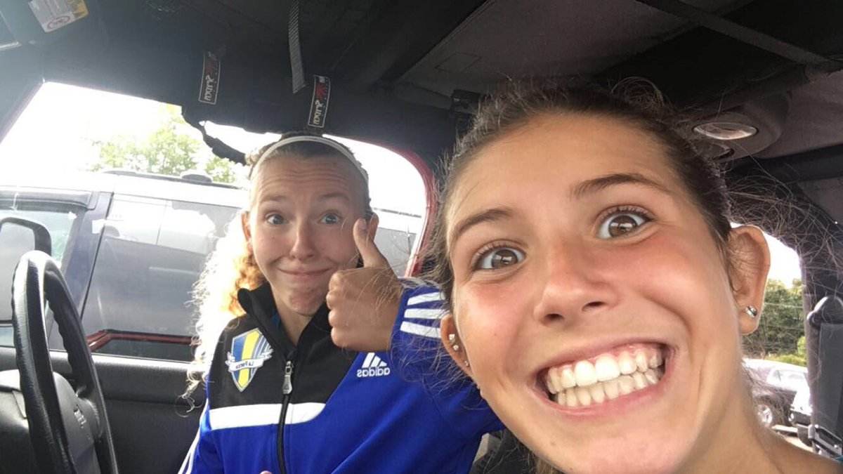 lilbug4000's tweet photo. Happy 17th birthday to my favorite bus driver!!! #updaddy #updog #BUS 🎂🎂🎂❤️ https://t.co/xM8uD9opuN