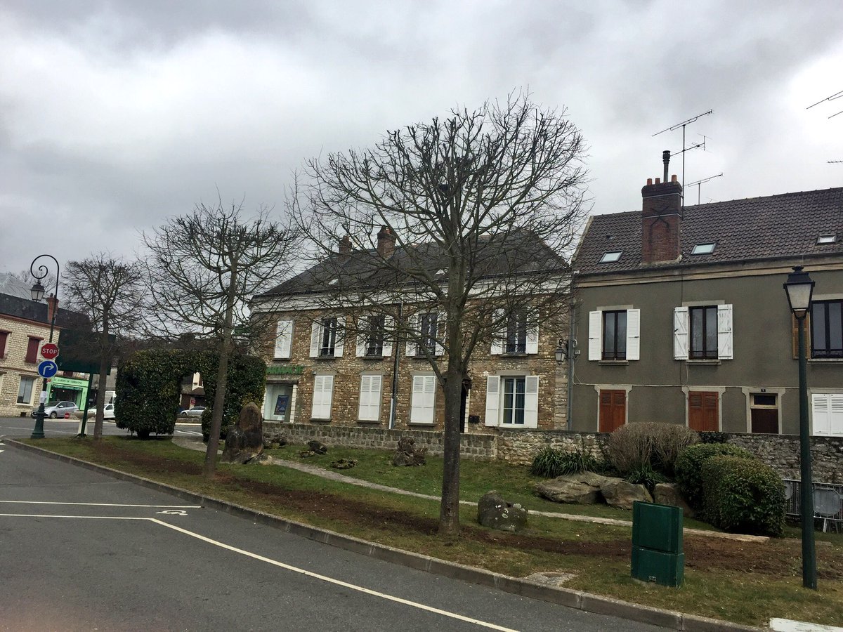 Boutigny91's tweet image. Réaménagements paysagers en cours. 
L’été se prépare aujourd’hui !