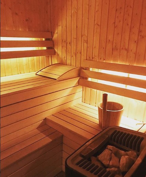 Tuesday mood 💦 Relaxation &amp; wellness !
// Détente &amp; bien-être à Bruxelles !

📷 : @misscleococo 
#Brussels #Bxl #VisitBrussels #Welness #Sauna #BoutiqueHotel #9hotelcollection