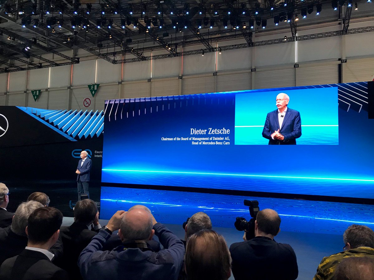 ThorstenBarg's tweet photo. World Premiere at #GenevaMotorShow 

Dieter Zetsche präsentiert den neuen AMG GT door Coupe mit den Worten: "This is a family car" 

#Geneva2018 #amggtfamily #MercedesAMG #MercedesBenz #Daimler #AMGGT https://t.co/upglKpXV7D