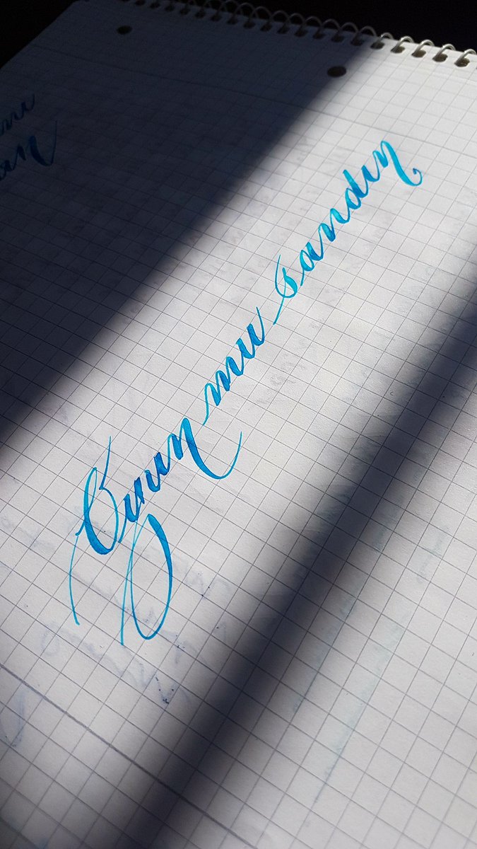 FPibr's tweet photo. Osmia 882F
Caran D'Ache Hypnotic Turquoise
#fabercastellosmia #osmia #osmia882f #fabercastell #vintagepen #carandacheink #carandache #hypnoticturquoise #handwriting #writetomeoften #fountainpen #moderncalligraphy #calligraphy #elyazisi #esnekuc #modernkaligrafi #kaligrafi https://t.co/aoquMp66xX