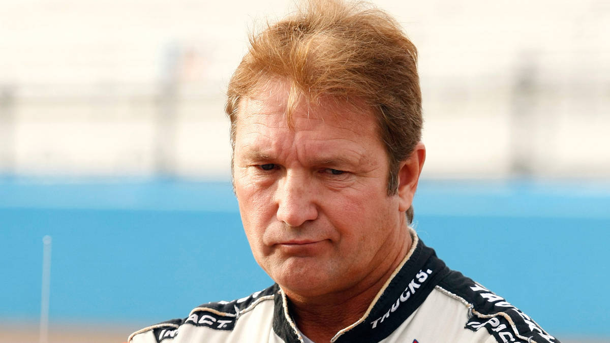 Former NASCAR driver Rick Crawford arrested for attempted enticement of a minor bit.ly/2tjAvl4 https://t.co/1JTEnlQzgy