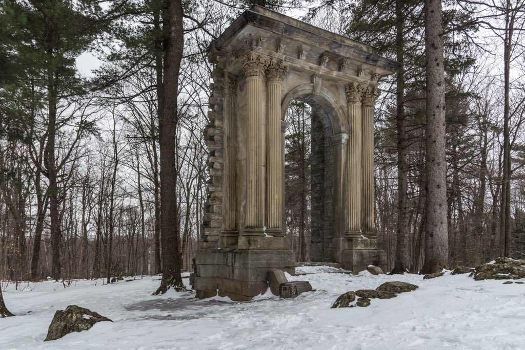 jpeltzer's tweet photo. Wandering the Mackenzie King Estate ruins on Saturday. #DailyPhoto #MyOttawa #OutouaisFun #QuebecOriginal #ExploreCanada https://t.co/J1i4E01IMY