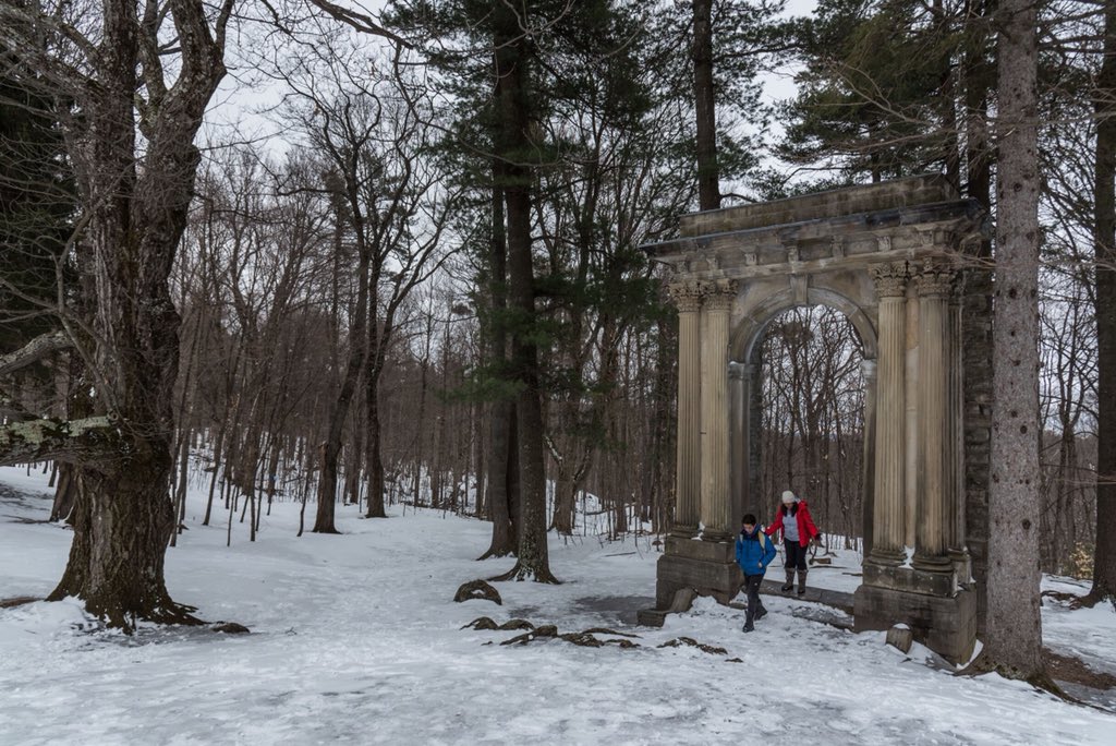 jpeltzer's tweet photo. Wandering the Mackenzie King Estate ruins on Saturday. #DailyPhoto #MyOttawa #OutouaisFun #QuebecOriginal #ExploreCanada https://t.co/J1i4E01IMY