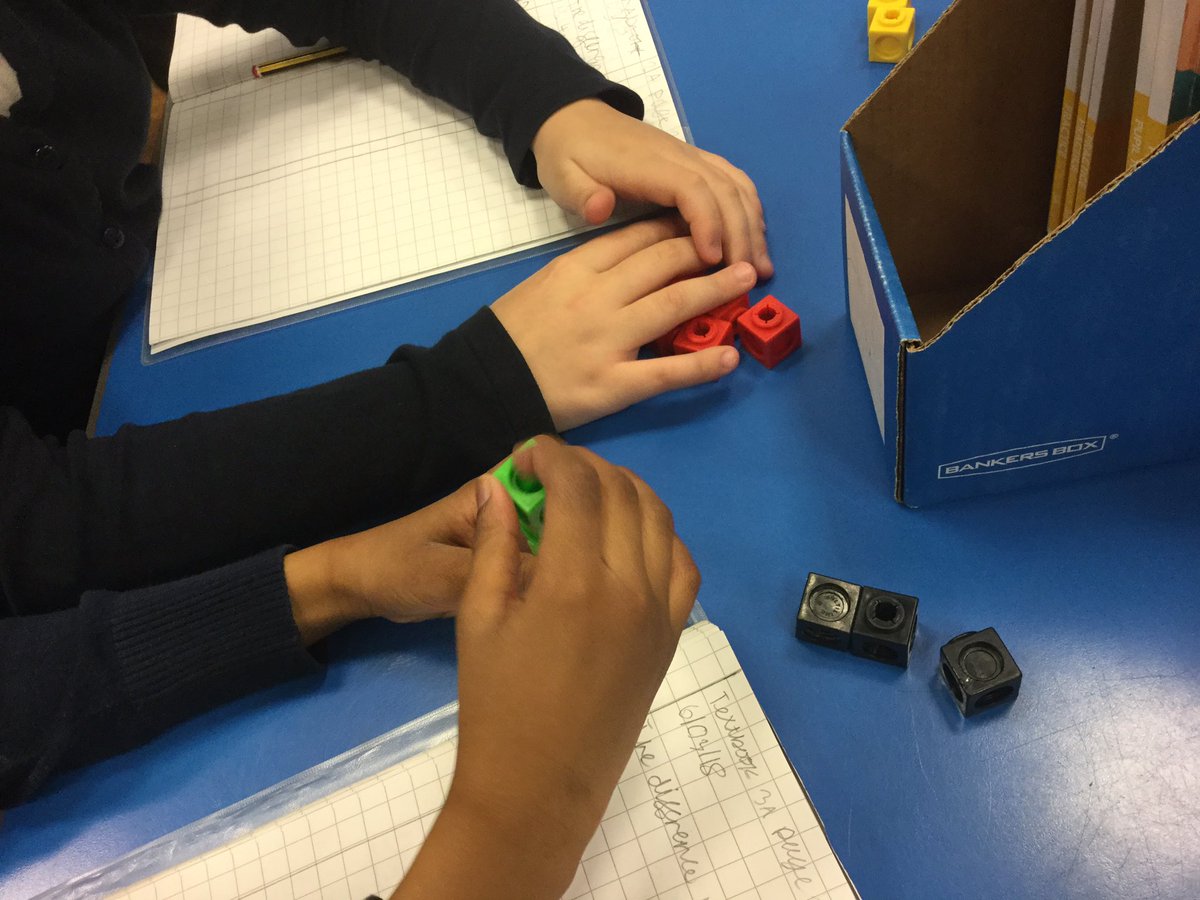EPSMissMHardy's tweet photo. Y3 continuing with understanding the #meaningofdifference in Maths this morning. #manipulatives #collaboration #explainanddemonstrate #Y3areMathsExperts @Gaynor_Spence @Eastfield_EN3 @EPSNicoleJ 🌟🙌🏼😁 https://t.co/fjbgmfEJ2O