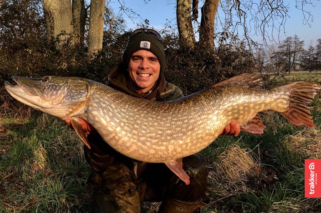 NEW RECORD RIVER BRACE!

As if catching one 30lb+ pike from the River Test last week wasn't enough for Team Trakker's Adam Reed, he followed it only half-an-hour later with a second fish which was even bigger at a whopping 31lb 6oz!

#trakker #teamtrakker #pike