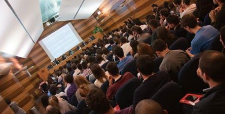 UniBergamo's tweet image. Sabato 24 marzo, dalle 8.30 alle 13, scoprite l&apos;offerta formativa delle aree #economica, #giuridica e #ingegneristica all&apos;Open Day #unibg presso la sede di #caniana! openday.unibg.it/openday/