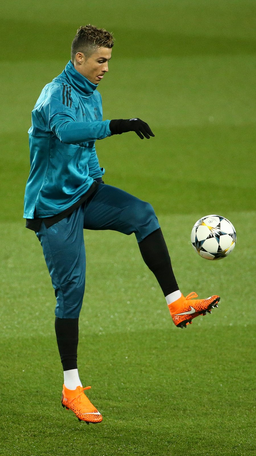 Pro Direct Soccer on X Kim Jones x Nike Mercurial Superfly 360. All eyes on Cristiano s feet tonight. UCL https t gs39dy8it0 X
