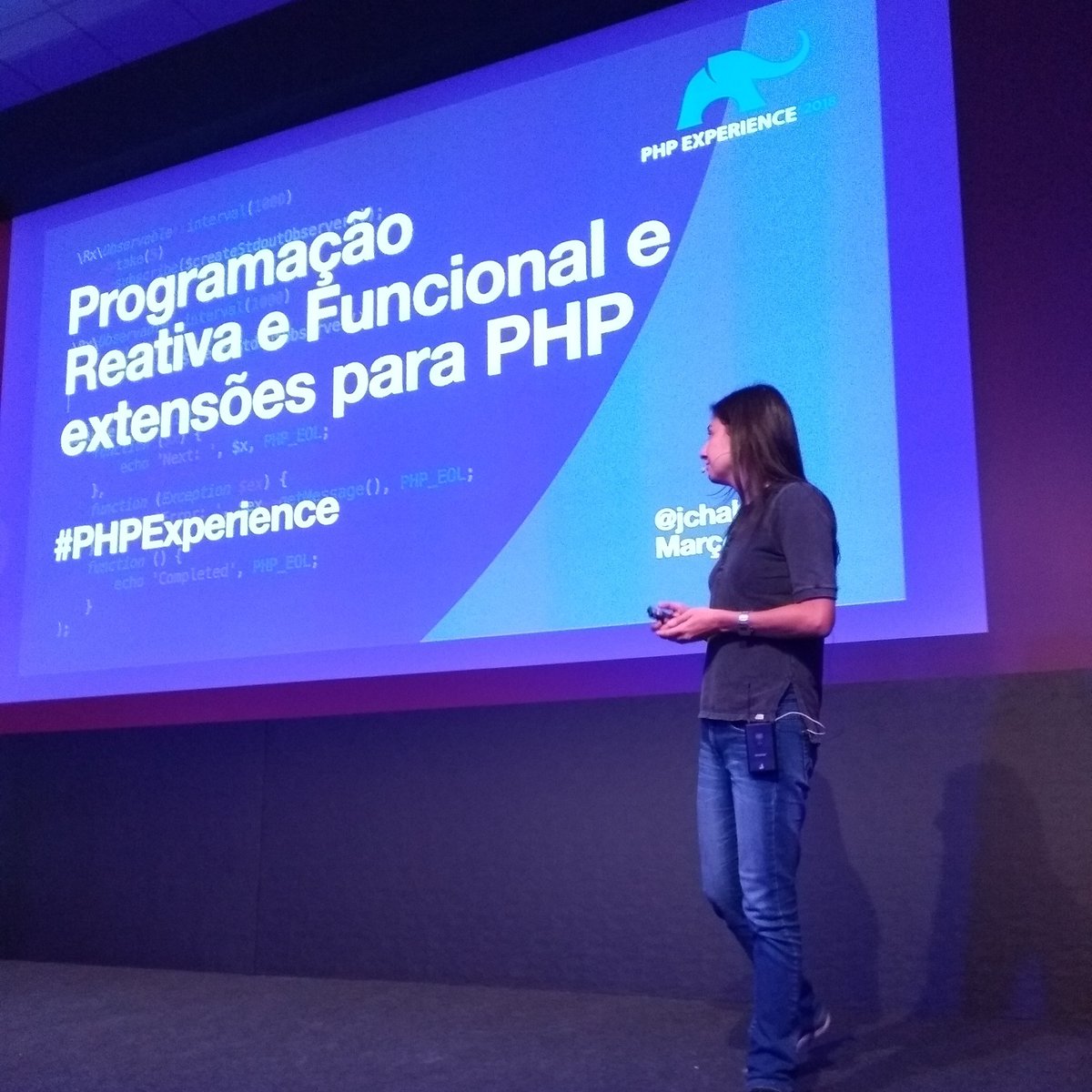 dianaarnos's tweet image. Aeeee
@jchahoud no #PHPx2018
Com programação reativa e funcional :)