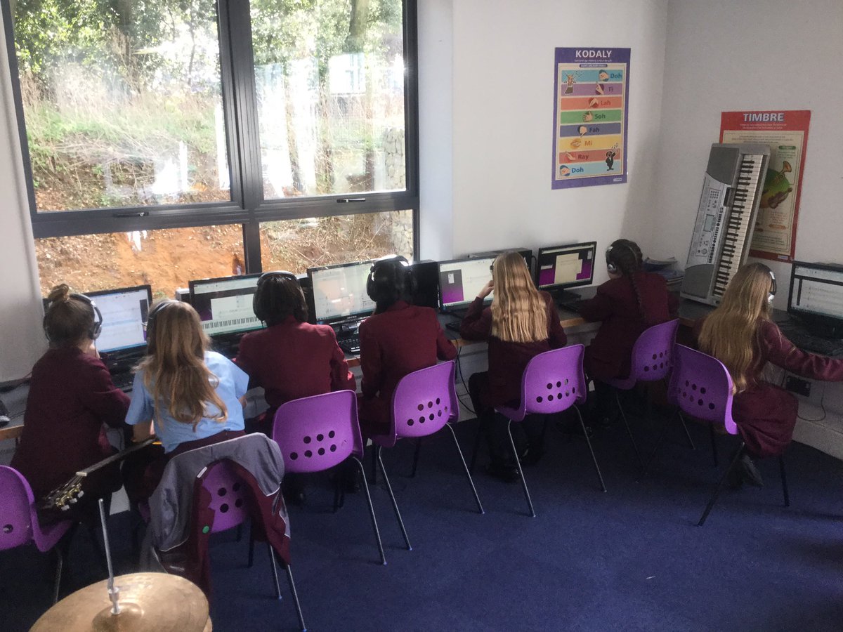 WGSGMusicislife's tweet photo. Year 7 are developing their composition skills using Sibelius. Some great work being produced for their first ever lesson using it 🎻🎷🎹@WilmingtonGSG @WGSGsVoice https://t.co/1qpHgfFsbE