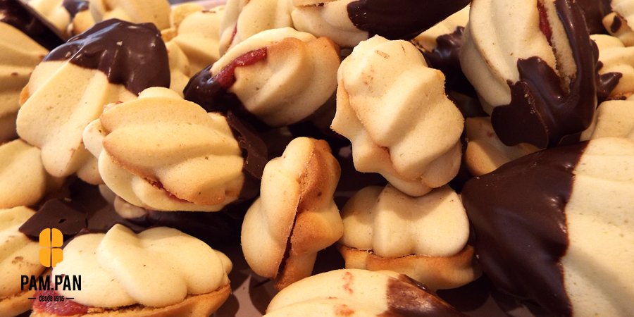 pampancl's tweet photo. Unas deliciosas Galletas Surtidas PamPan para empezar el día Martes 💪 Cuéntanos cuál es tu favorito? 🤤 el de nosotros sin duda las Mini Delicias! 😍😍😍💫

#galletasurtidas #pampan #galletas https://t.co/ziarCPJ3mU