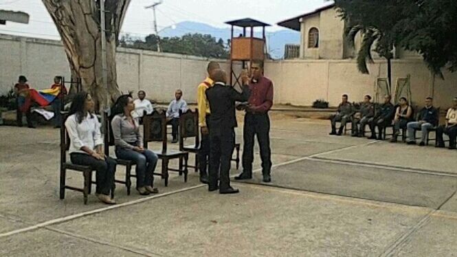 unesbarinas_'s tweet photo. Los estudiantes del PNF Penitenciario de la @UniversidadUNES #Barinas recordaron este #FelizLunes #5Mar  la siembra del Comandante #HugoChave durante el Lunes Patriótico #TodosSomosVenezuela @NestorReverol @gralcacioppo @alanazuloaga @jbarrios_cpeb https://t.co/xajvoY2kUq