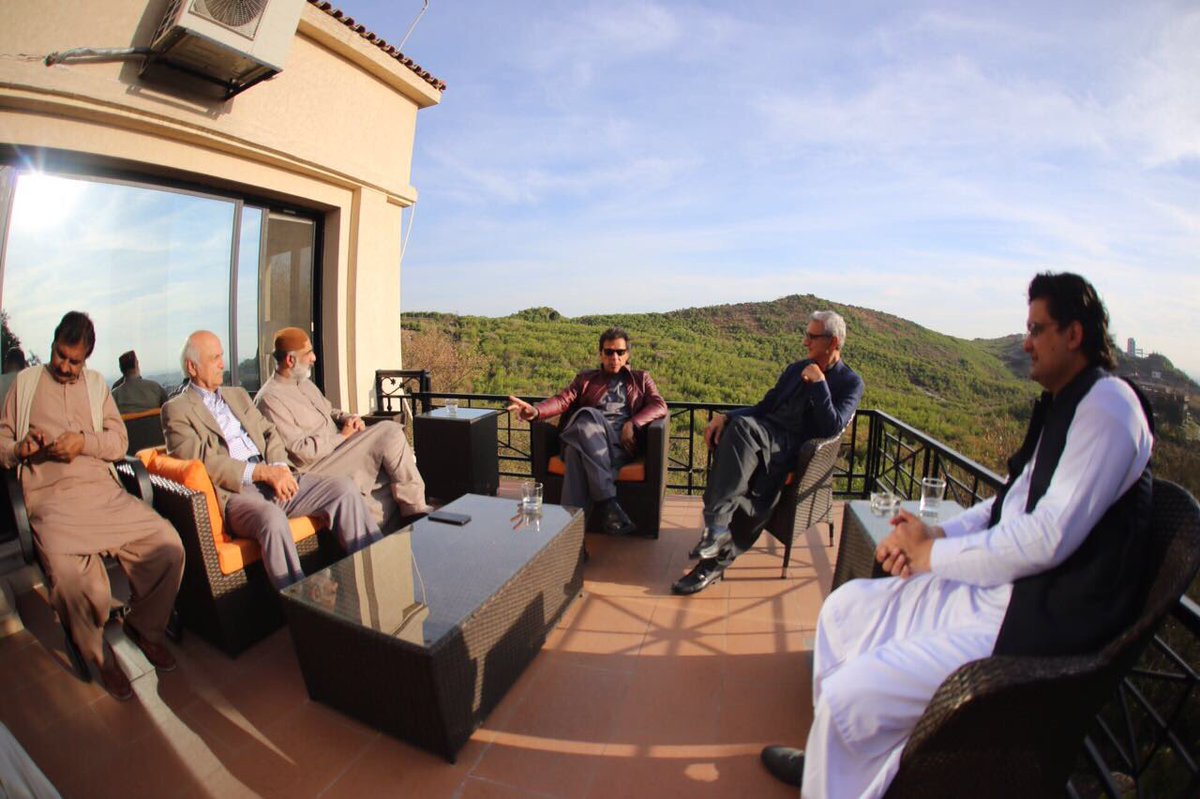 JahangirKTareen's tweet photo. I am grateful to Sahibzada Mehboob Sultan that he has joined PTI . We had been in touch for some time . Now Jhang will be another PTI bastion. His decision to join PTI shows that NS is history and IK is the future IA https://t.co/p65gXx5nxn