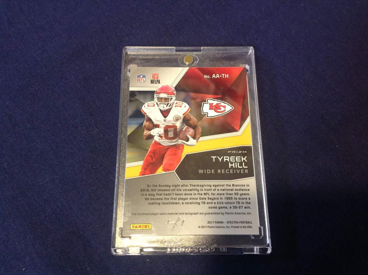 MarleySportsFbk's tweet image. All we do is pull 1/1!
facebook.com/groups/1896659…
@blowoutcards #spectra #pullingfire