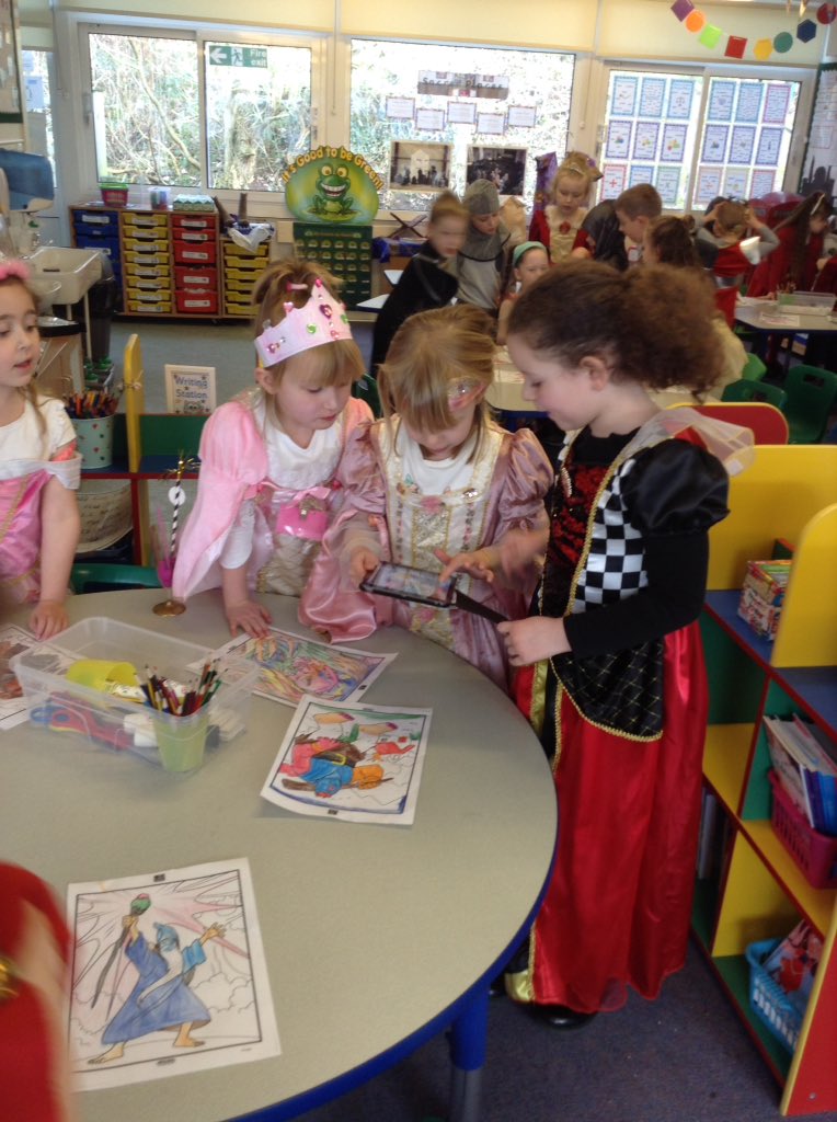 HMC_School's tweet photo. We turned creatures to life using iPads #amazing #isitmagic #creativelearning @naceuk @Crayola https://t.co/L8SDrYlIoF