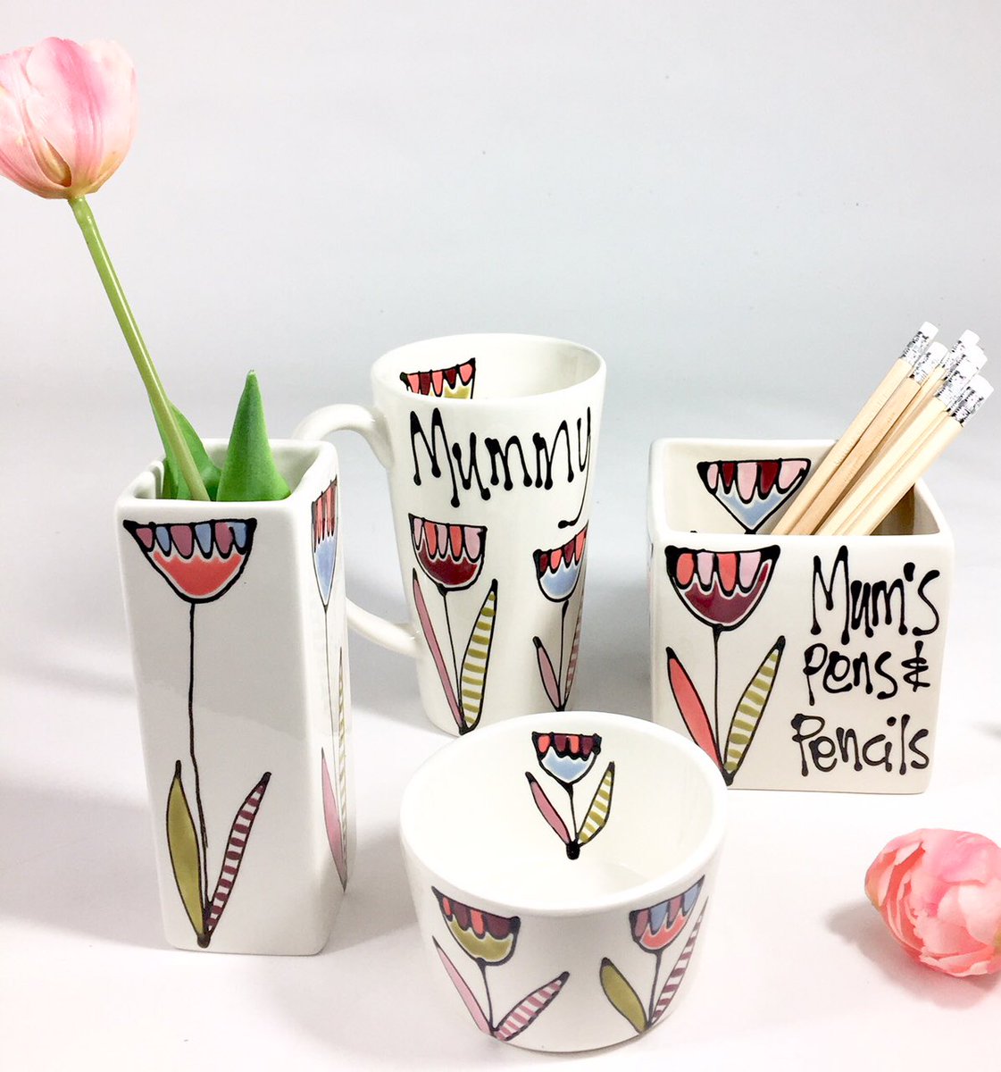 There’s still time to buy any of these off the shelf Mothers Day gifts by calling the gallery on 01502 722433. We can post them straight to you today, tomorrow or Thursday. 💕🌷 #MothersDayGifts #Suffolk