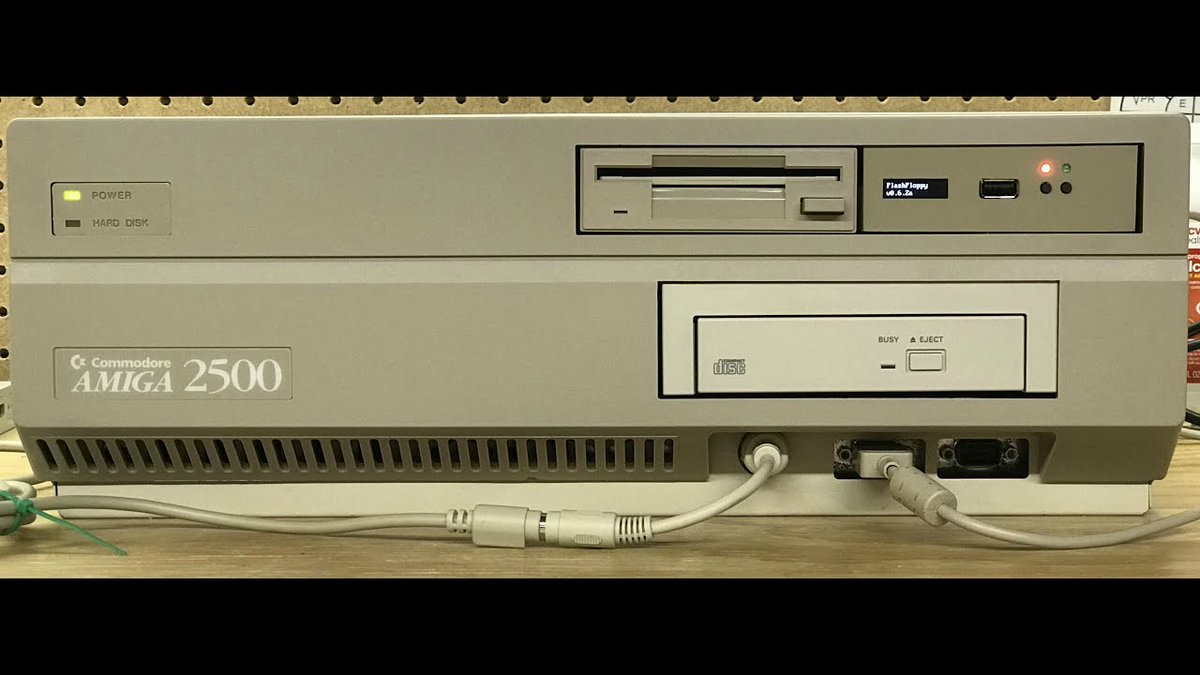 CommodoreBlog's tweet photo. Most of us grew up with Amiga 500's. I'm sure a lot of you know the range of big box Amiga's. Any of you own one of these? Maybe an Amiga 4000 even? #amiga https://t.co/fXXep9028n