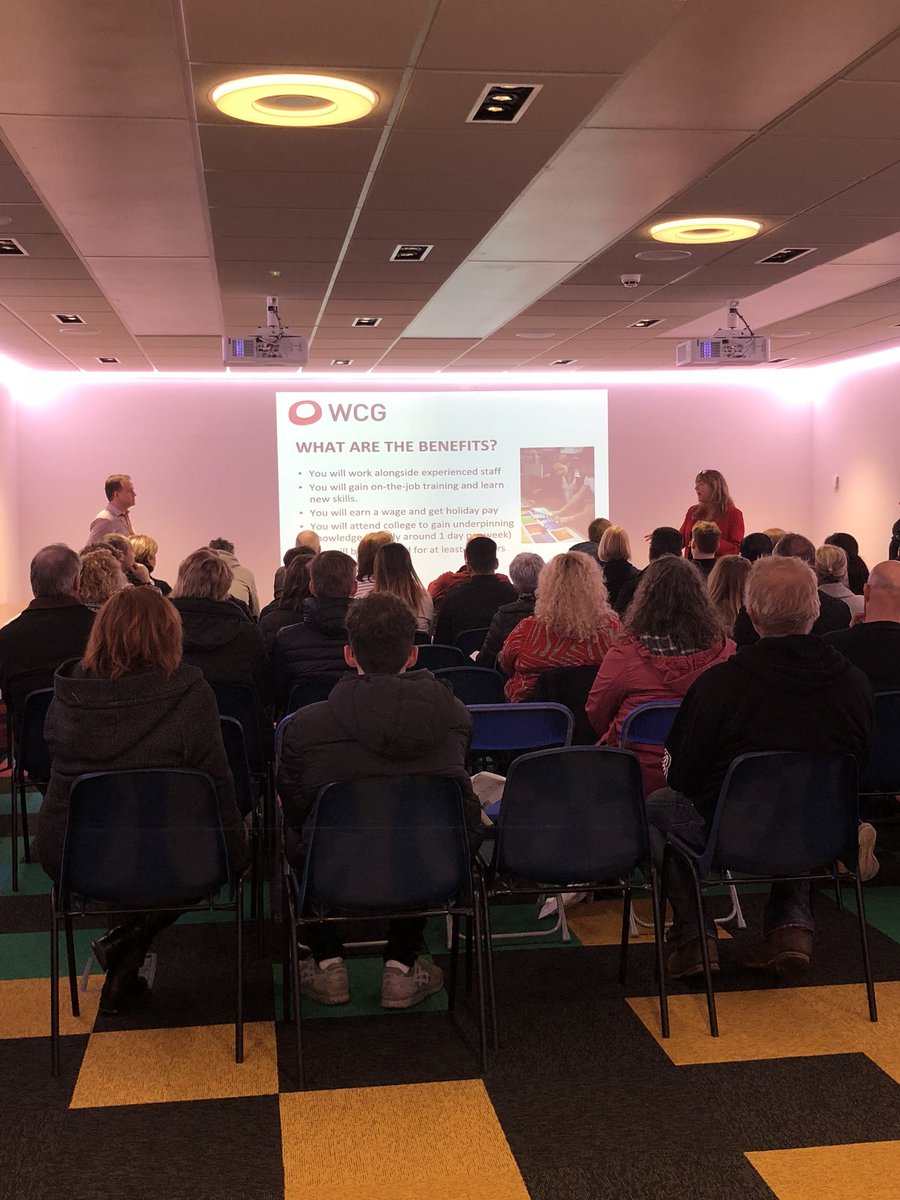 WCollegeGroup's tweet image. We have our ‘Parents’ Guide to Apprenticeships’ event tonight at Royal Leamington Spa College #NAW2018 #10kTalks