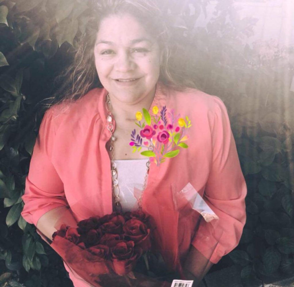 adrriizzle's tweet photo. after 25+ years of working countless hours to make a living for herself and later her 3 children, my beautiful mother has finally gained the spot she has earned and deserved in this country. She’ll finally be able to visit her family en Michoacán, felicidades mami #nextstopMexico https://t.co/w3HDY9qk75