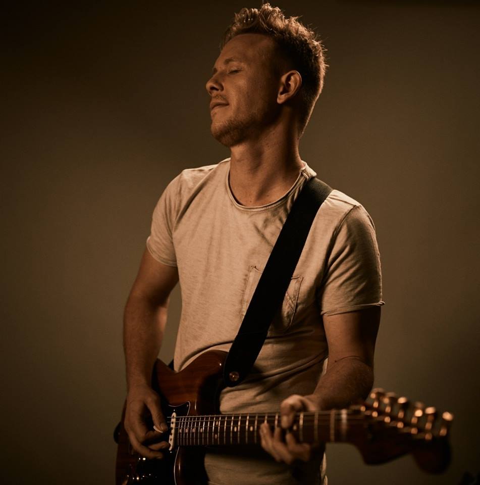 The incredible <a href="/Roan_Ash/">Roan Ash</a> is the Chamberlains #HotHit this evening! If you think it should be the Hot Hit of the week, let <a href="/carlamackenzie7/">CARLA MACKENZIE</a> know!