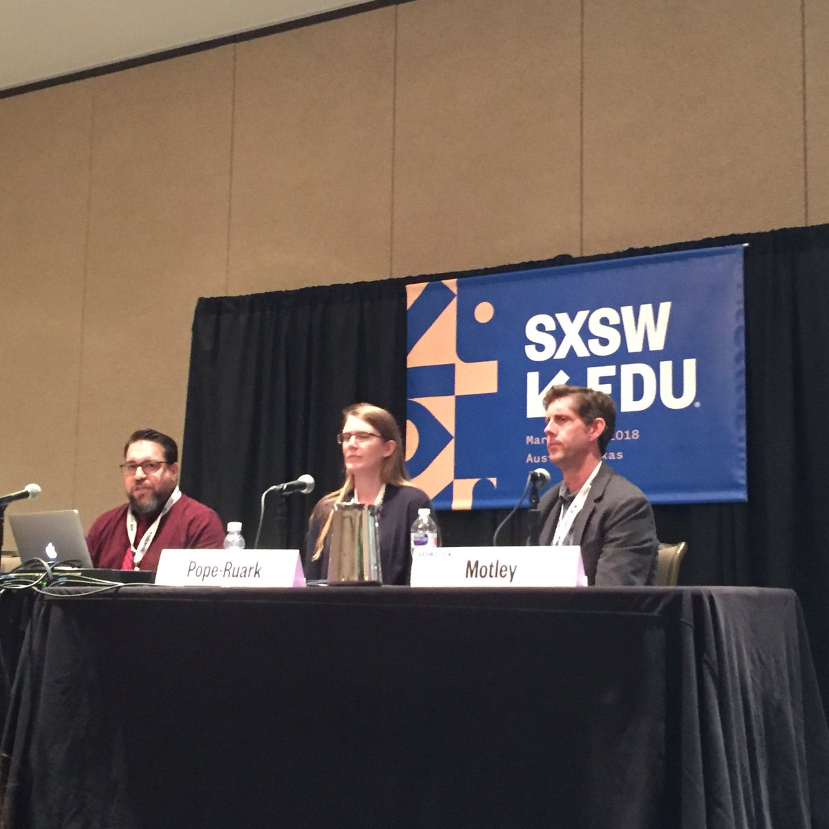stoullieux's tweet photo. "Failure is data for the next iteration" great shared experience #breakinghighered #SXSWEDU @philmot @williamj @RPR_Agile #DesignThinking #socialinnovation #SXSWedu18 https://t.co/LAfyDvsNN8