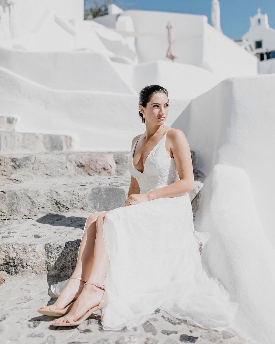 Sittin’ pretty in #Santorini | photo: Hannah Pickle