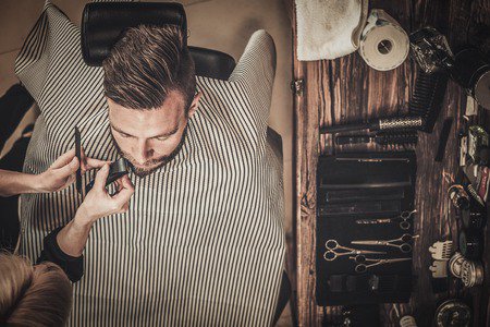 barber_trends's tweet photo. Wie oft geht du zum Barbier? #barbershop #barbertrends #barbier #barberblog #bart #vollbart #bartmode https://t.co/gpTzON7wtr
