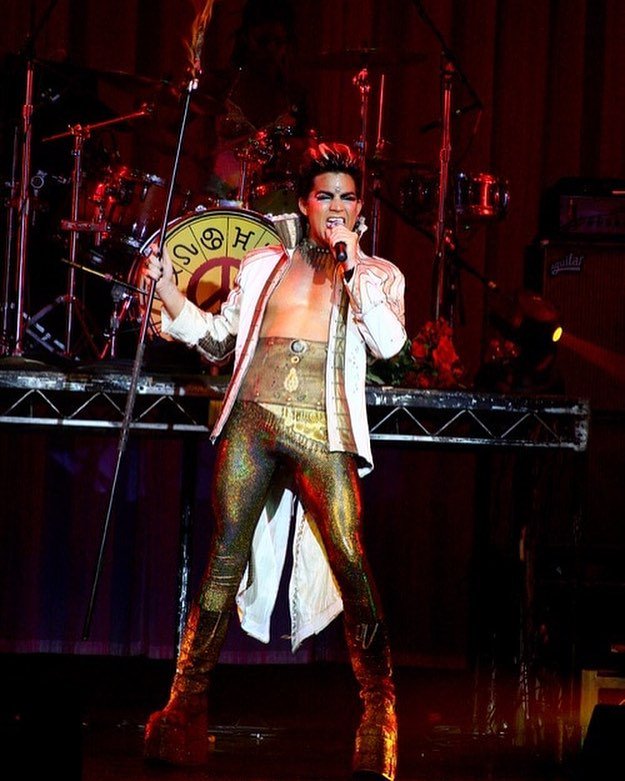 As savages, indulging in lawlessness, goosebumps suddenly ran around the body ... ☺💦
#AdamLambert #glamily #Glamberts