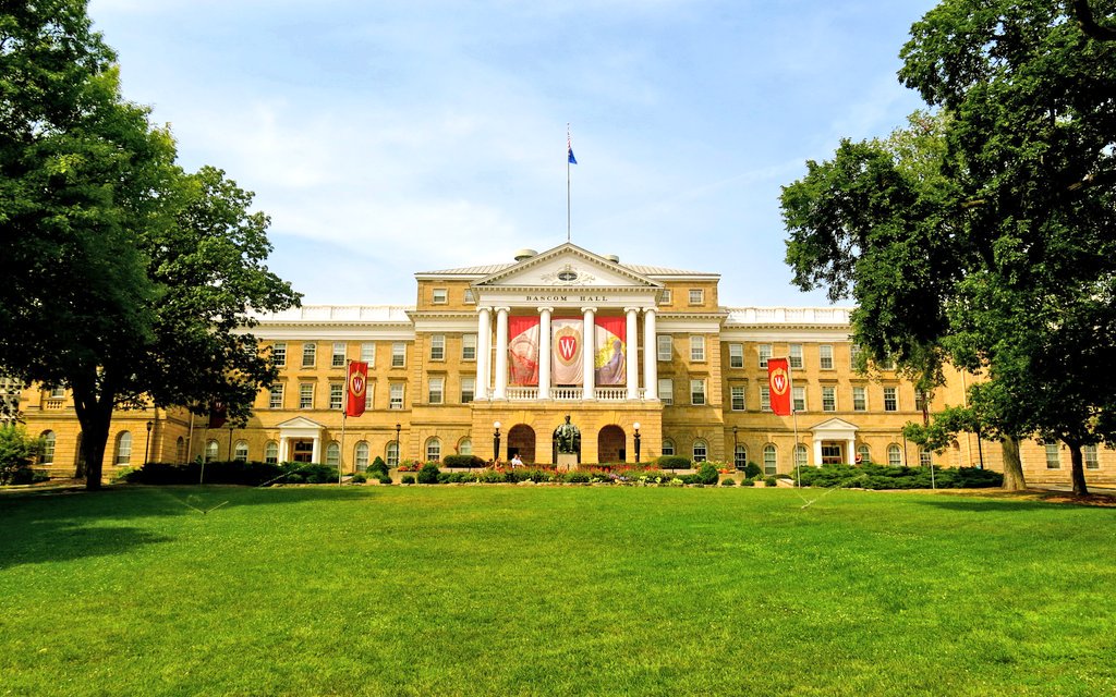 Best Colleges tweet media