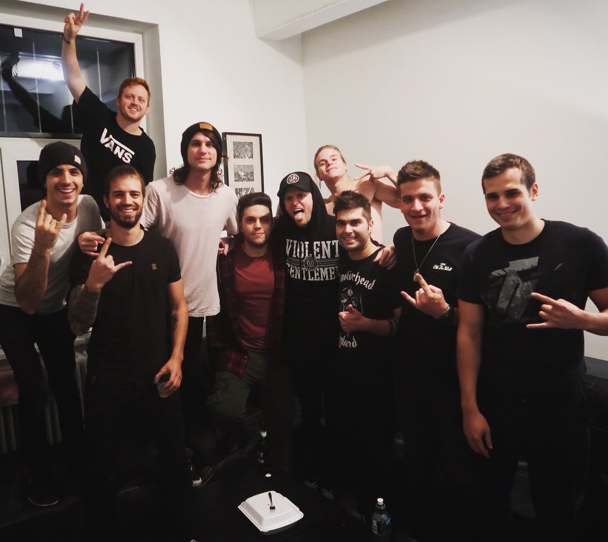 BarbieSailers's tweet photo. During our fall tour with @olnband we had the chance to meet these incredible guys in @blessthefall ! Miss this a lot and really canβt wait to be back on the roadπ€π»π πΈ #barbiesailers #tour #selectivehearing #blessthefall #ourlastnight #olnband #tbt https://t.co/iDfIFCXunt