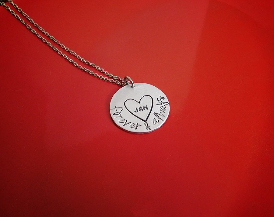 JMBJewelers's tweet photo. Personalized Couples Necklace  - Hand Stamped Necklace - Gifts for Her - Name Necklace - Custom Necklace - Personalized Jewelry #etsy #jewelry #necklace #silver #anniversary #aluminum #couplesjewelry #anniversarynecklace #personalized #handstamped https://t.co/RiggmPUtXP https://t.co/HTZjOoFKuR