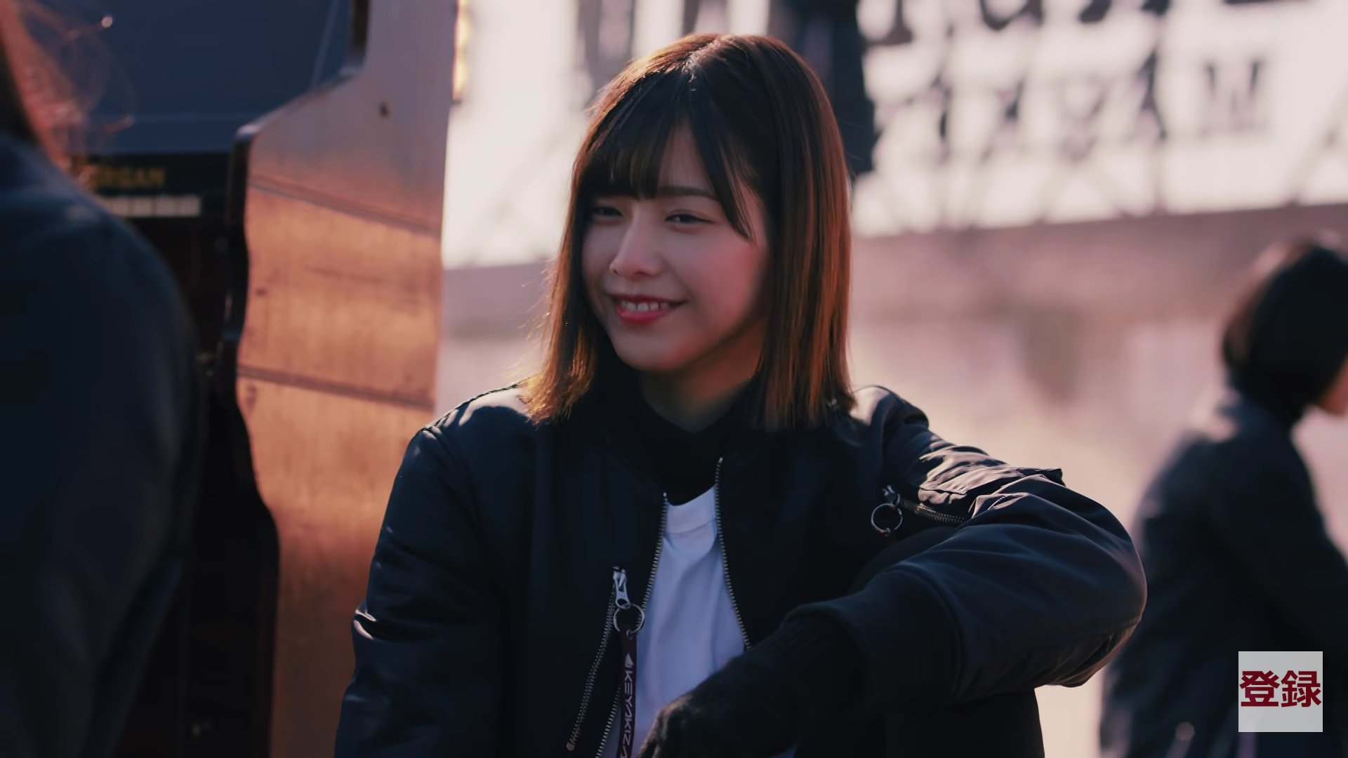 Twitter 上的 コーセー 欅坂46 渡邉理佐 べりさ ガラスを割れ Docomo Cm メイキング いいねした人全員フォローする Rtした人全員フォローする Docomoのハピちゃんcmのメイキングのべりさのスクショです めっちゃ可愛いぃぃぃぃ 可愛いと思った方いいね Rt