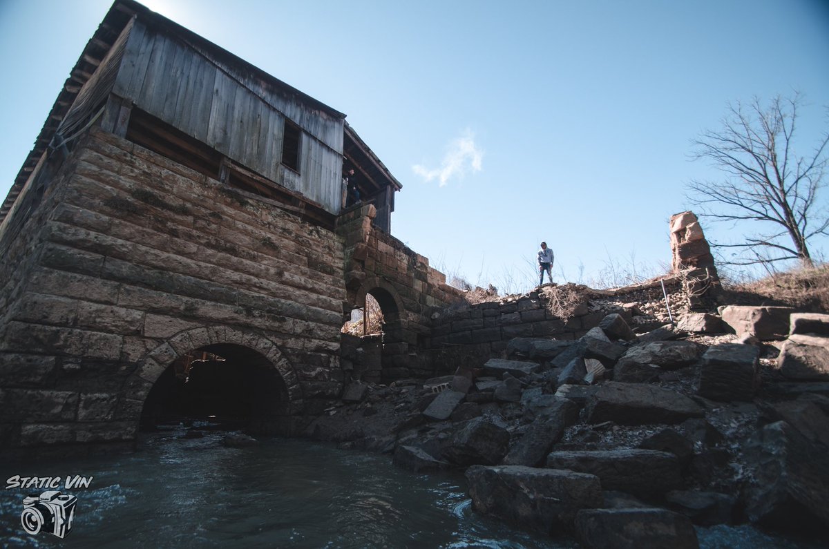 static_vin's tweet image. 😌