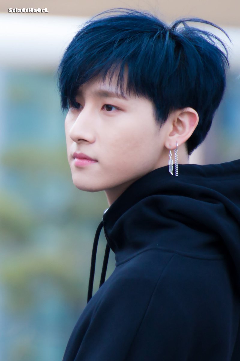 monsta x twotuckgom チャンギュン ピアス♪