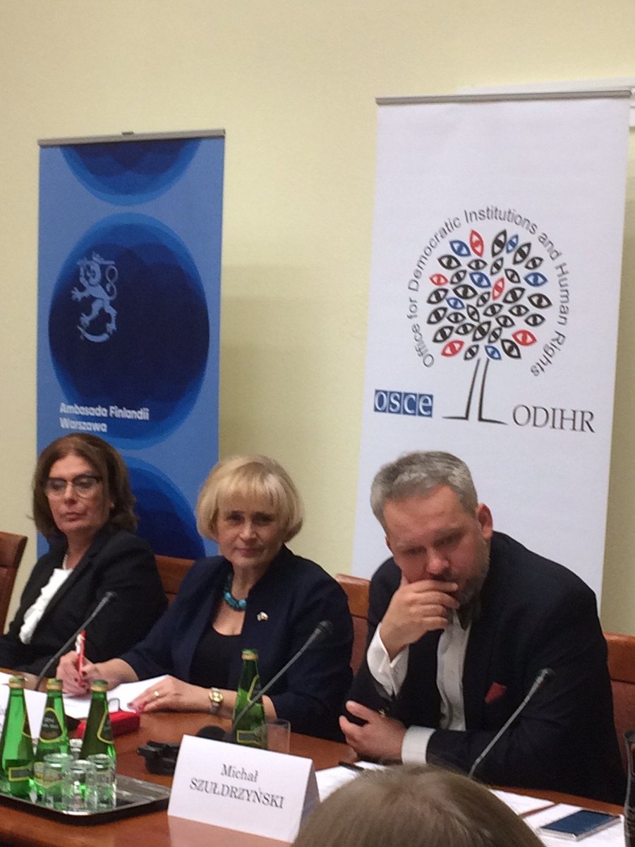 FinEmbWarsaw's tweet photo. Pierwszy panel seminarium #PL100Women w #Sejm "Udział kobiet w życiu politycznym w Polsce" moderowany przez @MSzuldrzynski Paneliści G. #Szelągowska B. #Bartuś @MWielichowska B. #Chrobak @JoankaSW G. #Tokarska #prawawyborczekobiet @HannaLeht @KancelariaSejmu https://t.co/86oC5q784V