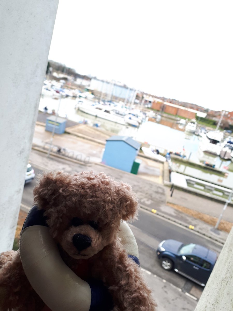HannahWB_'s tweet photo. Great trip to @WeymouthHarbour - lots of #planstomake #leadstofollow @RLSSUK @RLSSWessex @RNLIWeymouth #DontDrinkAndDrown #RespecttheWater #PebblesonTour https://t.co/p6wxfJEyu3