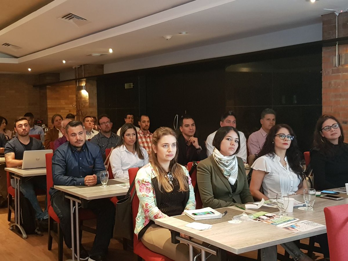 ObrasAntioquia's tweet photo. El sector de la Ferretería Pesada es un valioso contribuyente a la infraestructura y construcción de nuestro Departamento, por eso hoy, desde Antioquia #PiensaEnGrande compartimos los grandes logros y obras adelantadas en las regiones antioqueñas. #EncuentrodeFerreterías https://t.co/dKWXtYccOF