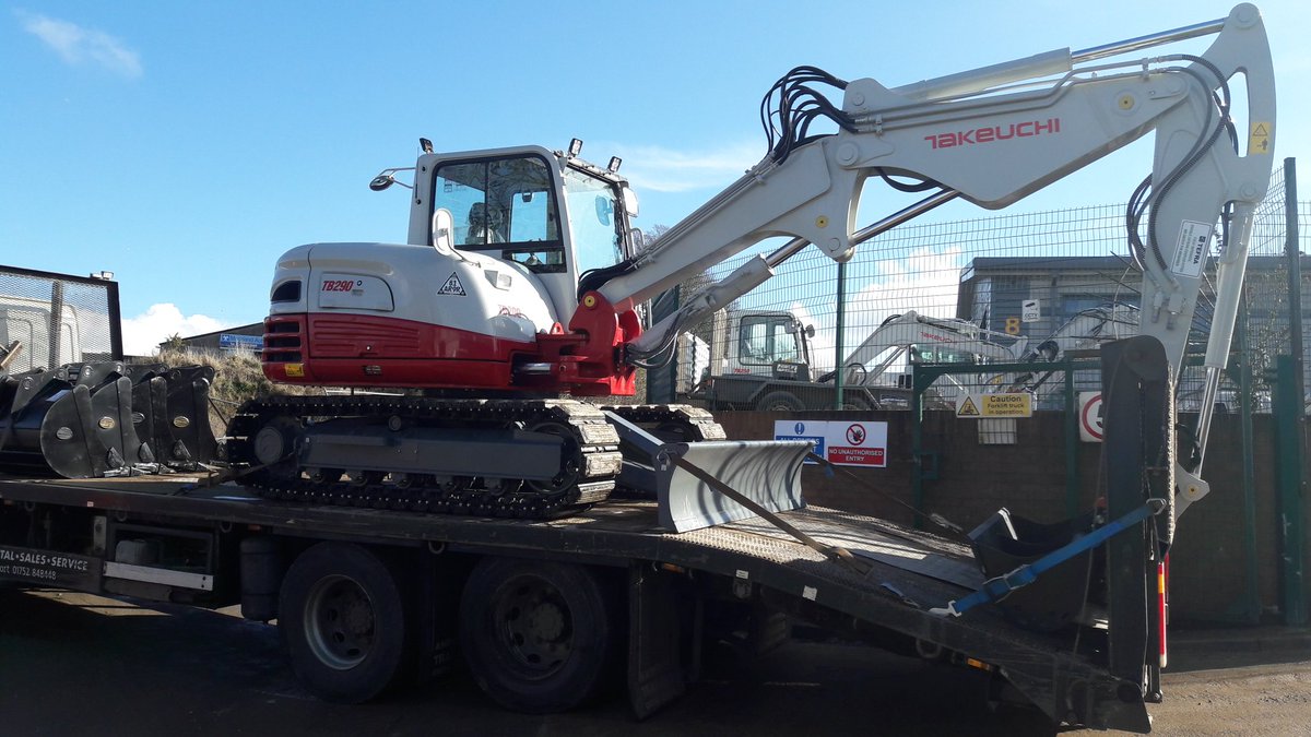 On its way to EJ Fry this morning New TB290 with 2piece boom, Steel tracks + rubber pads 👍 #Construction #PlantHire #PlantSales <a href="/Takeuchiuk/">TakeuchiUK</a>