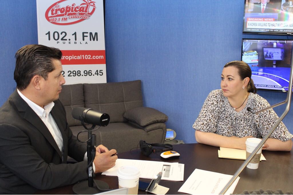 MarthaErikaA's tweet photo. Buen día, estoy en entrevista con @IvanMercadoNews en @Informativo102 hablando sobre el diagnóstico familiar que nos permita recomponer el tejido social. Agradezco la invitación para hablar con su auditorio. https://t.co/1zCfG5JC2g