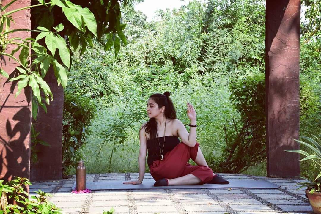 kashiyogagirl's tweet image. ||Ardha Matsyendra Asana||
🧡💛🧡💛🧡💛🧡💛🧡💛🧡
#twist #spinaltwist #feel #vibes #good #aura #basic #begginers #lengthen #spine #strongspine #lovetwisting #yoga #yogaexperiece #yogalove #yogagirl #yogagirls #yogaboys #yogacouples #yog #delhi #Gurugram #India