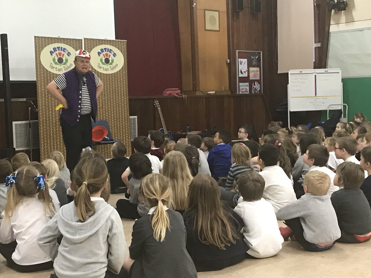 woodside_school's tweet photo. Our children were entertained by Artie’s Tartan Tales this afternoon. Thanks go to to @FriendsWoodside. https://t.co/m7OxlU4yg9