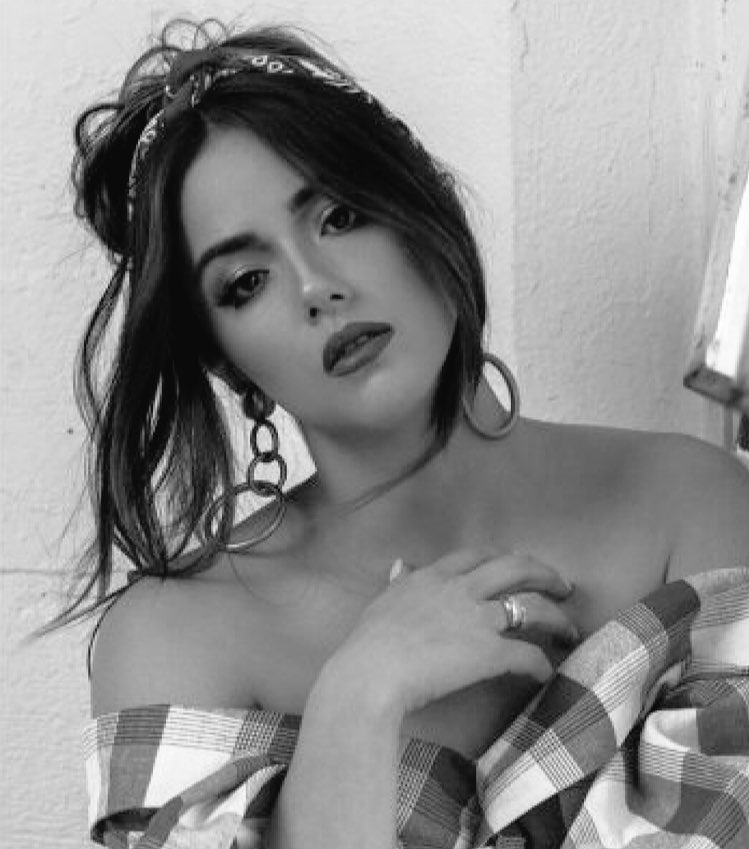 bestofbennet's tweet image. LOOK AT THIS WOMAN!!!! 🔥💓