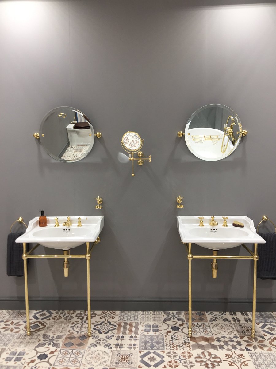 Loved these little washstands by @PerrinandRowe #kbb2018