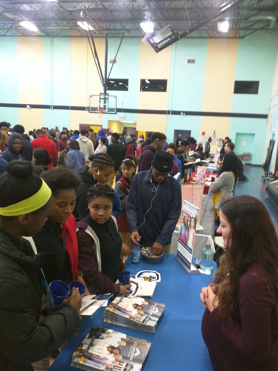 hakan_bagcioglu's tweet photo. HSA is hosting another great event for not only its students but also for its region: Annual College and Career Fair https://t.co/yLXzCTgaP0