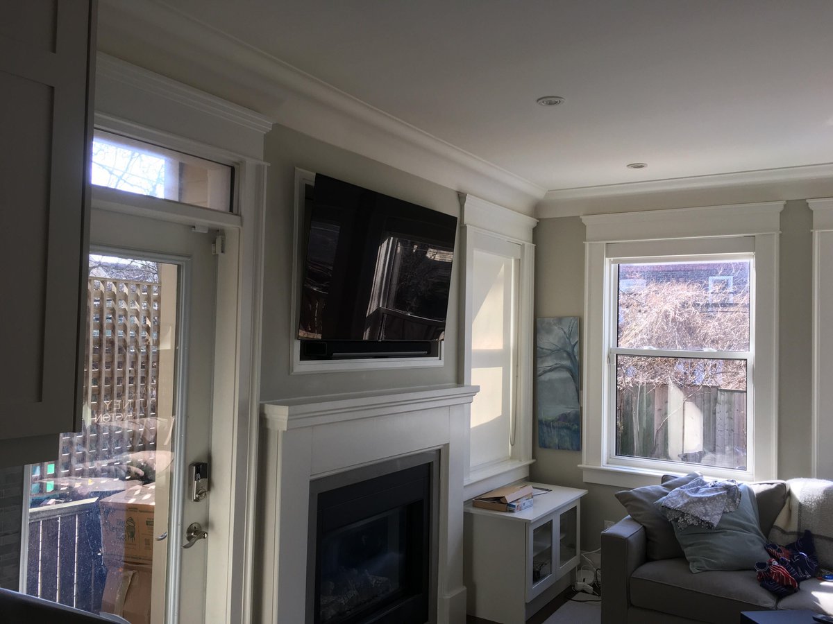 Leslievillegeek On Twitter Tv Installation In Cabinet Above