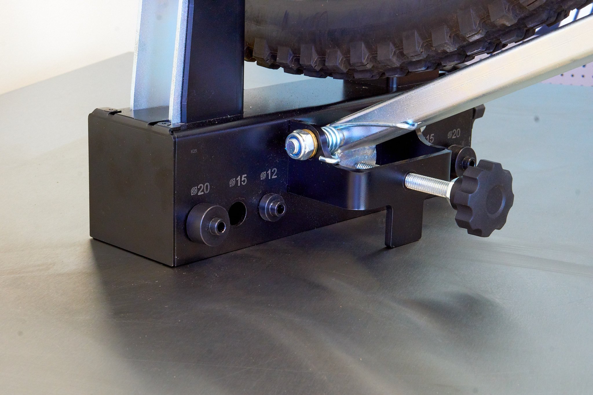 unior wheel truing stand